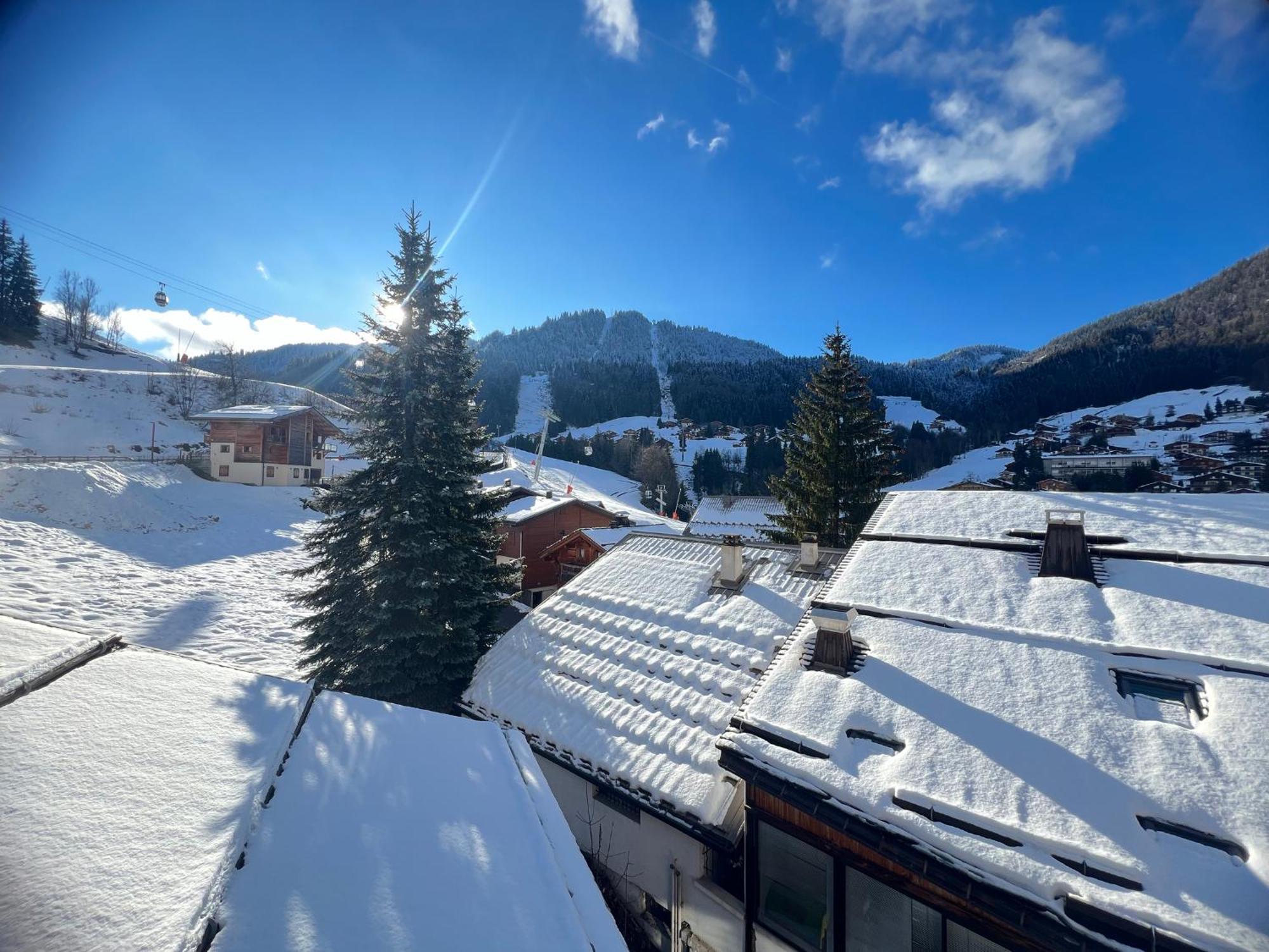 OURS POLAIRE bel appartement village et pistes La Clusaz Extérieur photo